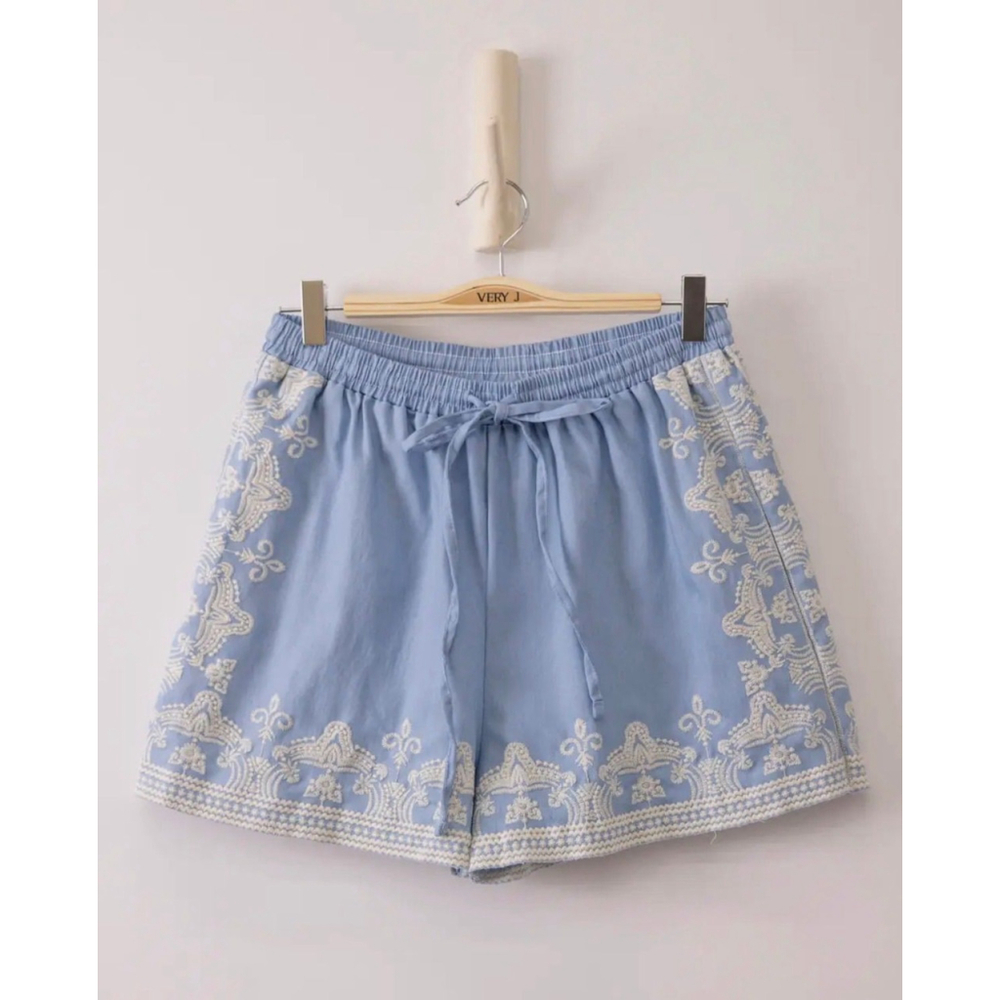 Very J| Embroidered Washed Chambray Shorts | SML